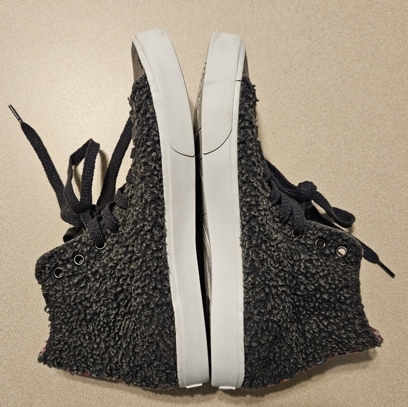 Inkkas Sherpa High Tops Handmade in Peru - Picture 4 of 10